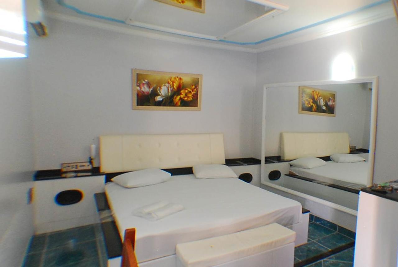 Hotel Castellu'S (Adults Only) Pirassununga Exterior foto